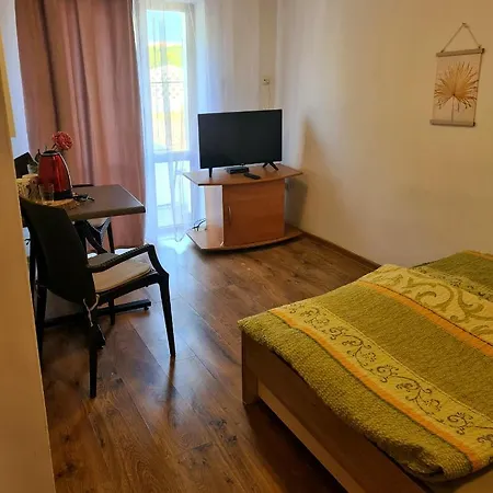 Wczasy Przy Mlynskiej 18 Quarto em Acomodações Particulares